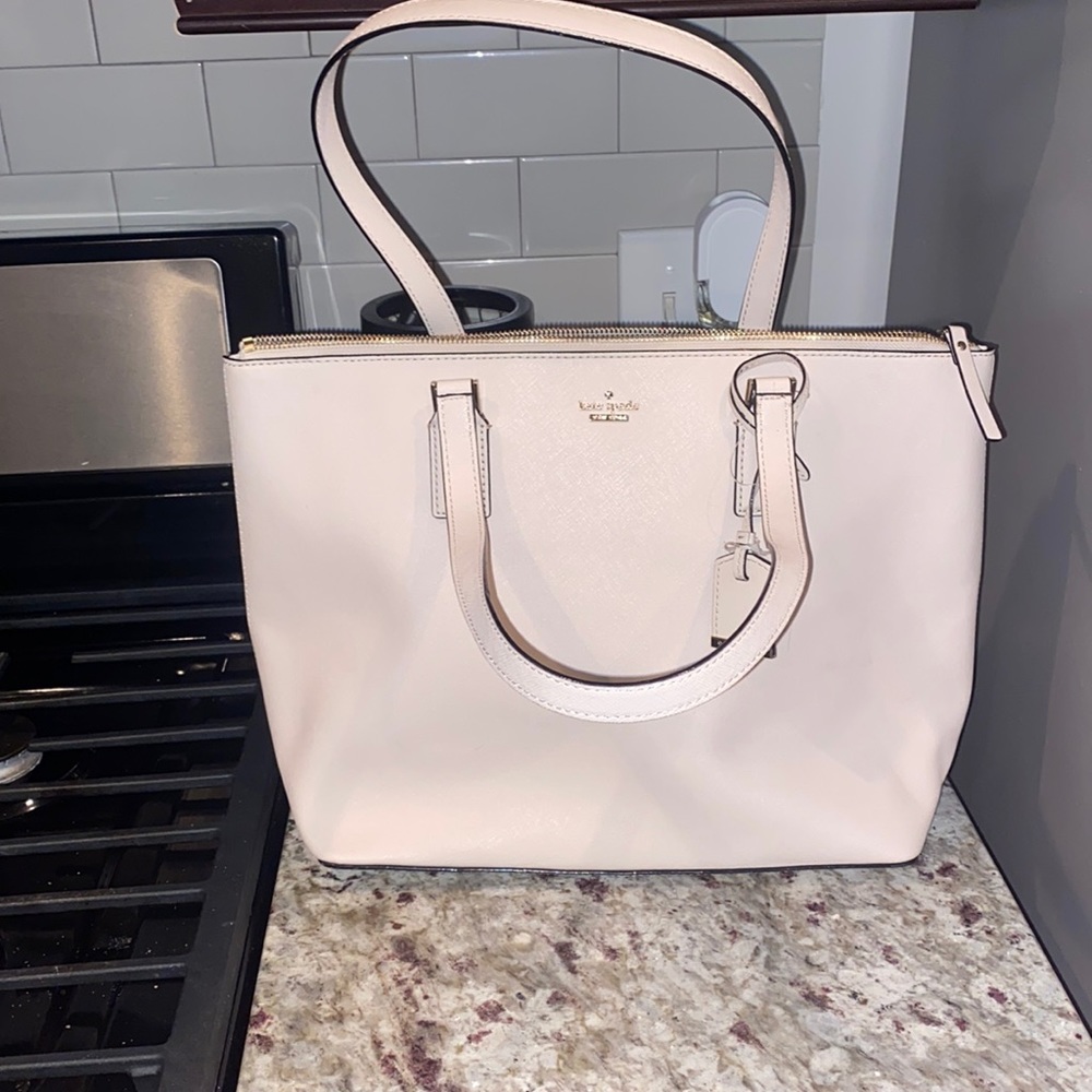 Kate spade Shell Armazon Shoulder Bag. Never used!